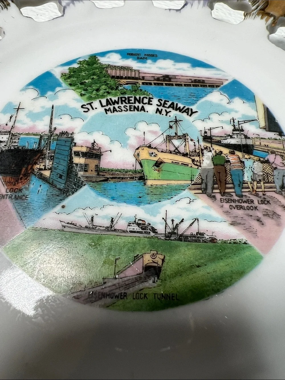 Decorative Porcelain Souvenir Plate Set with Gold Trim Set 2